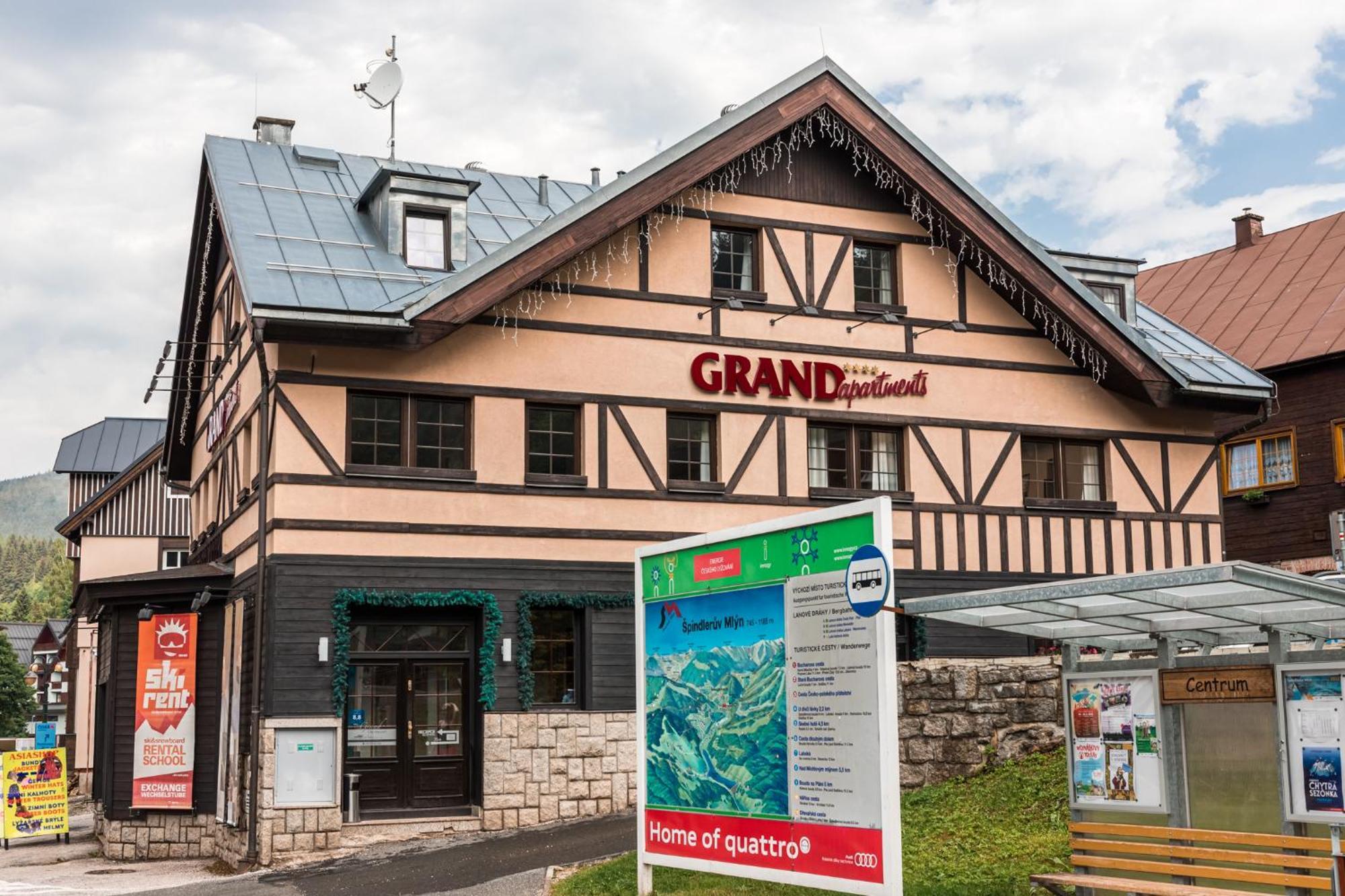 Grand Apartments スピンドレルフ・ムリン エクステリア 写真